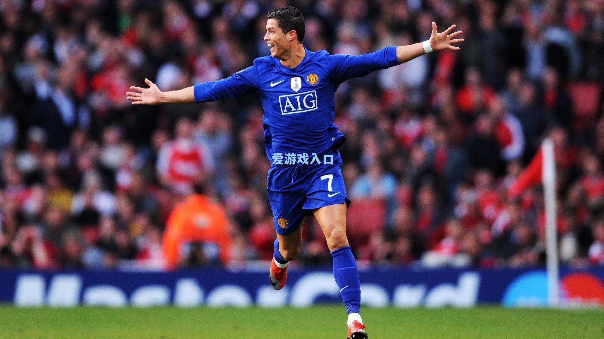 老梁说球,西班牙看似处处不如意大利,战术博弈如何破局?