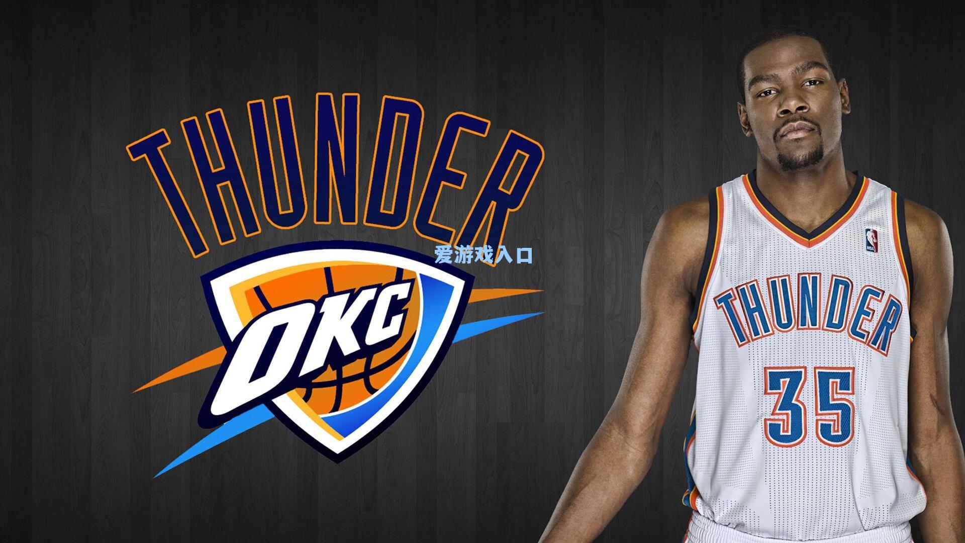 拉什福德航班落地即观赛引热议,球迷推测其专注曼联赛事显忠诚